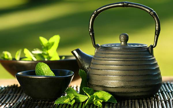 無農薬の桑茶はパウダー・顆粒・茶葉の3種類ございます